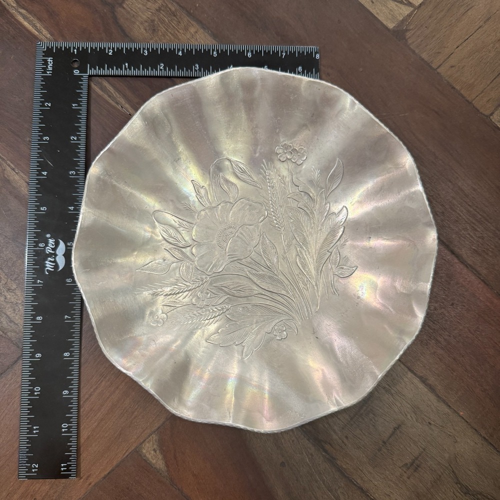 Vintage Everlast Hand Forged‎ Bowl 9.375"  Scalloped Floral Serving Bowl Decor